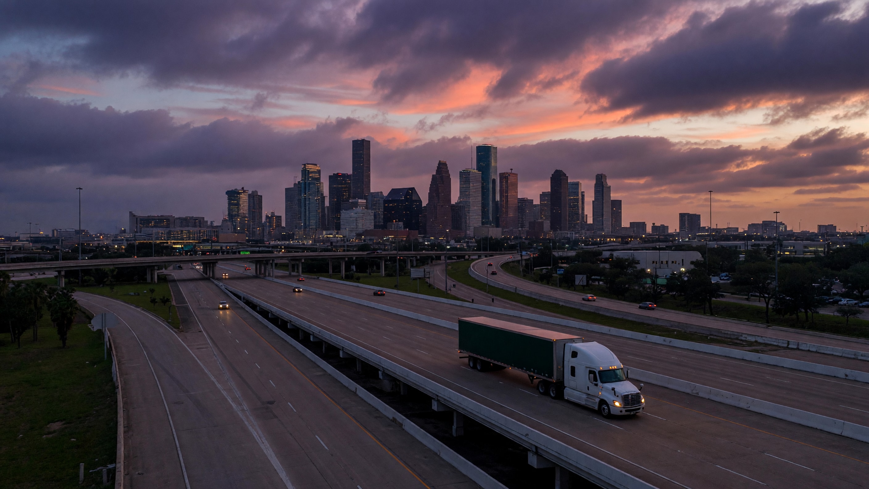 Accidentes con camiones en la I-10 y la I-45 en Houston: por qué estos casos son distintos